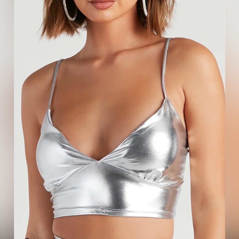 Windsor Let's Glow Metallic Crop Top